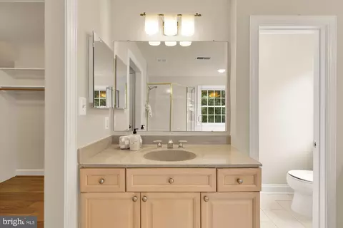 Bath - 825 Woodside Pkwy, Silver Spring, MD 20910 photo 6 of 8