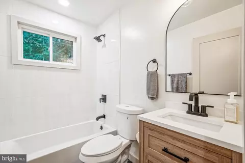 Bath - 2416 Homestead Dr, Silver Spring, MD 20902 photo 1 of 3