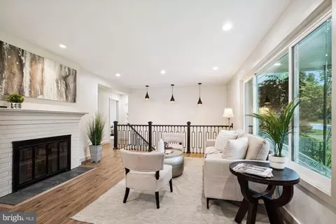 Living - 2416 Homestead Dr, Silver Spring, MD 20902 photo 2 of 3