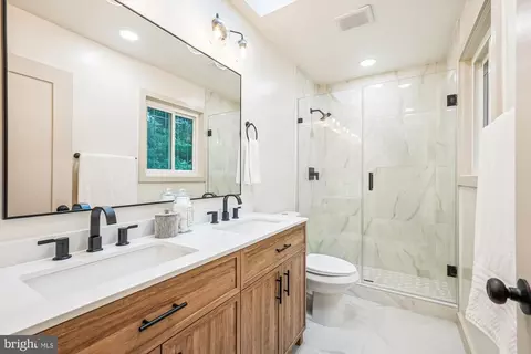 Bath - 2416 Homestead Dr, Silver Spring, MD 20902 photo 2 of 3