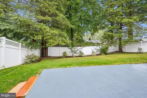 Exterior - 2416 Homestead Dr, Silver Spring, MD 20902 photo 5 of 5