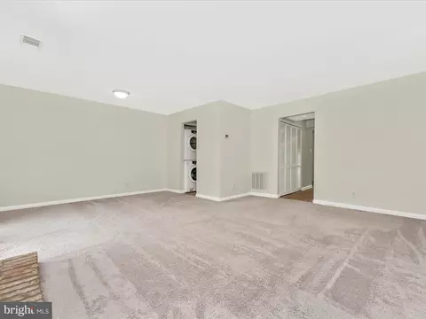 Living - 19648 Wootton Ave, Poolesville, MD 20837 photo 4 of 11