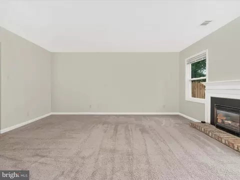 Living - 19648 Wootton Ave, Poolesville, MD 20837 photo 6 of 11