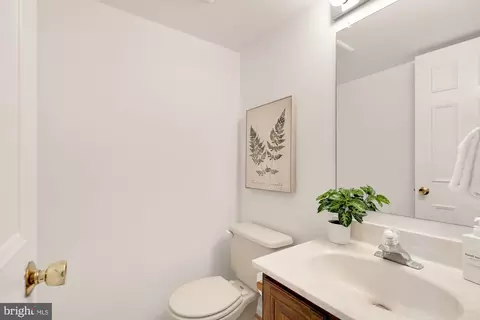 12113 Somersworth Dr, Silver Spring, MD 20902 photo 18
