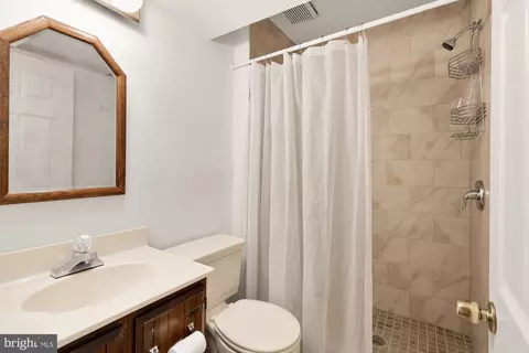 12113 Somersworth Dr, Silver Spring, MD 20902 photo 33