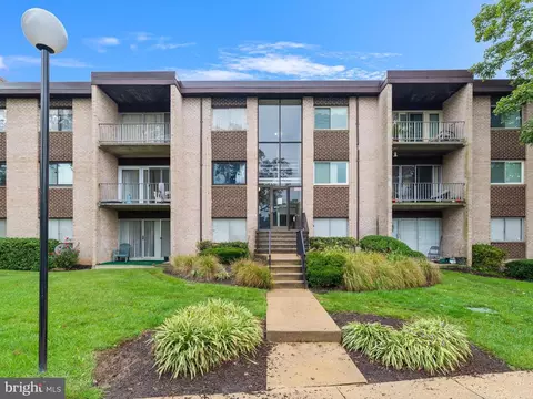 3722 Bel Pre Rd #3722-11, Silver Spring, MD 20906