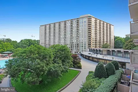 5225 Pooks Hill Rd #321N, Bethesda, MD 20814