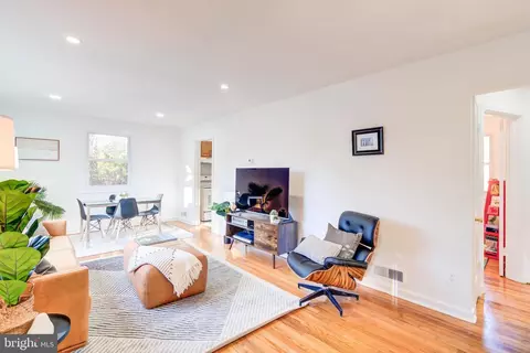 Living - 11613 Gail Pl, Silver Spring, MD 20902 photo 3 of 3