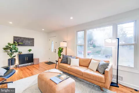 Living - 11613 Gail Pl, Silver Spring, MD 20902 photo 2 of 3