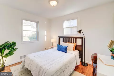 Bedroom - 11613 Gail Pl, Silver Spring, MD 20902 photo 4 of 7