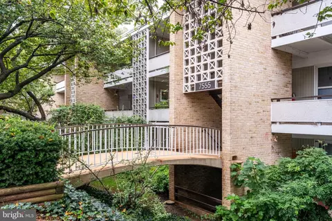 7555 Spring Lake Dr #D-1, Bethesda, MD 20817