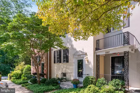 3589 Hamlet Pl #103, Chevy Chase, MD 20815