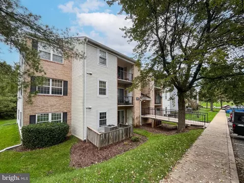 8205 Whispering Oaks Way #103, Gaithersburg, MD 20879