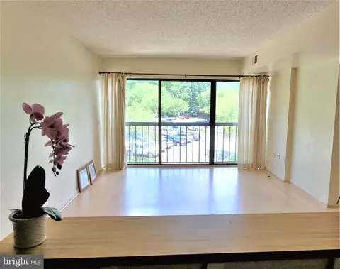 2921 N Leisure World Blvd #1-301, Silver Spring, MD 20906