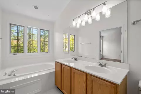 18613 Shadowridge Ter, Olney, MD 20832 photo 29