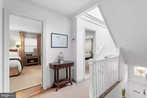 Entry Way - 9314 Colesville Road Aly, Silver Spring, MD 20901 photo 7 of 10