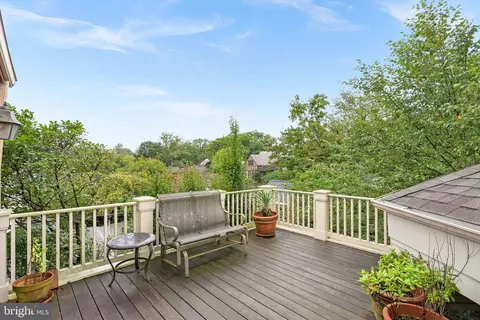 Exterior - 9314 Colesville Road Aly, Silver Spring, MD 20901 photo 9 of 29