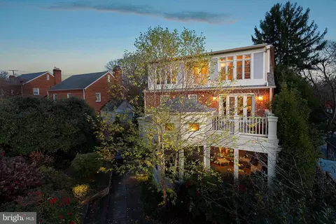 Exterior - 9314 Colesville Road Aly, Silver Spring, MD 20901 photo 27 of 29