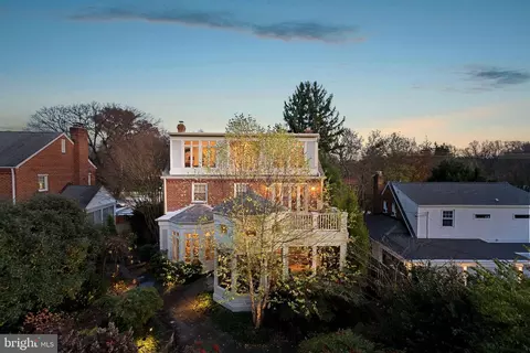 Exterior - 9314 Colesville Road Aly, Silver Spring, MD 20901 photo 23 of 29