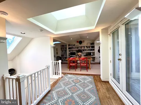 Entry Way - 9314 Colesville Road Aly, Silver Spring, MD 20901 photo 6 of 10