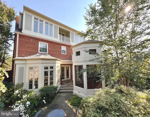 9314 Colesville Road Aly, Silver Spring, MD 20901