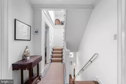 Entry Way - 9314 Colesville Road Aly, Silver Spring, MD 20901 photo 8 of 10