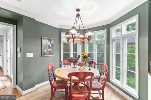 Dining - 9314 Colesville Road Aly, Silver Spring, MD 20901 photo 4 of 5