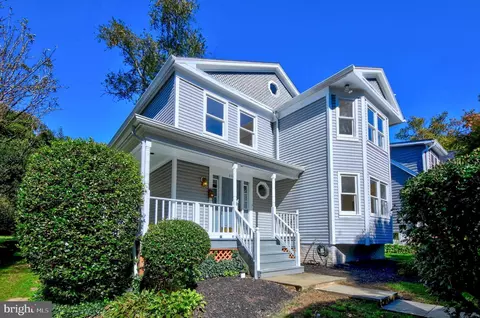 3705 Dupont Ave, Kensington, MD 20895