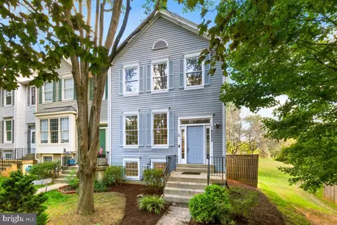 18555 Cherry Laurel Ln, Gaithersburg, MD 20879