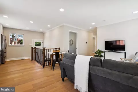 11007 Bucknell Dr, Silver Spring, MD 20902 photo 16