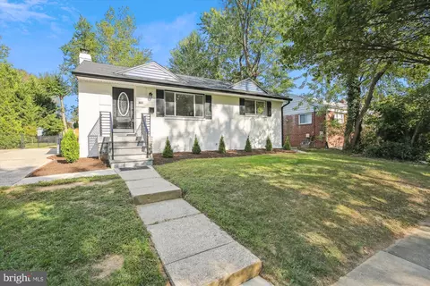11007 Bucknell Dr, Silver Spring, MD 20902 photo 2