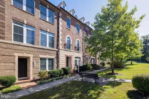 358 White Ash Pl, Gaithersburg, MD 20878