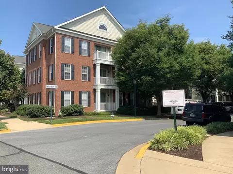 100 Ladyshire Ln #A202, Rockville, MD 20850