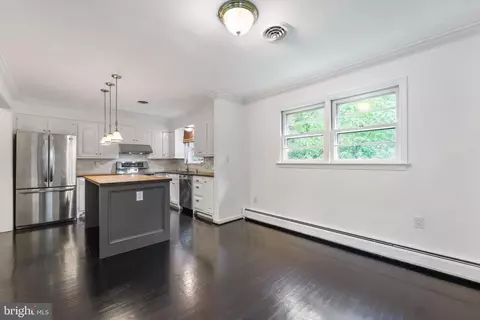 10610 Kinloch Rd, Silver Spring, MD 20903 photo 11