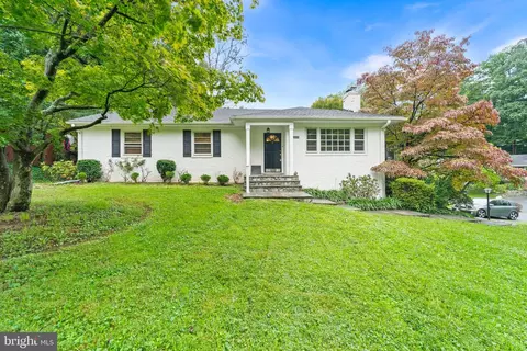 10610 Kinloch Rd, Silver Spring, MD 20903 photo 3