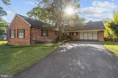 13904 N Gate Dr, Silver Spring, MD 20906 photo 3