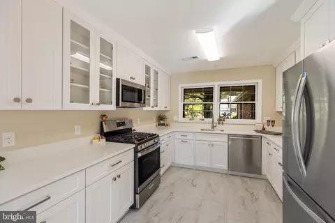13904 N Gate Dr, Silver Spring, MD 20906 photo 10