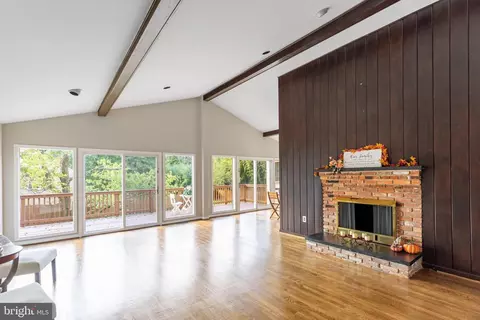 13904 N Gate Dr, Silver Spring, MD 20906