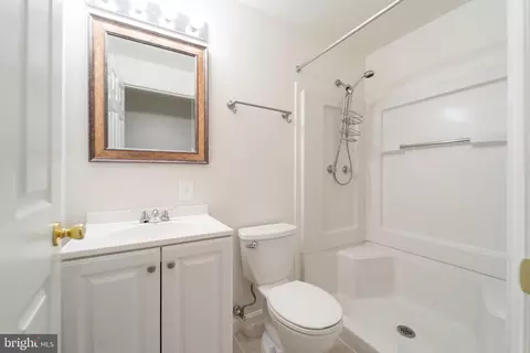 17 Long Green Ct, Silver Spring, MD 20906 photo 13