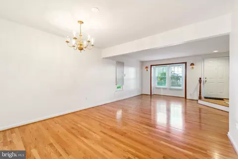 17 Long Green Ct, Silver Spring, MD 20906 photo 3