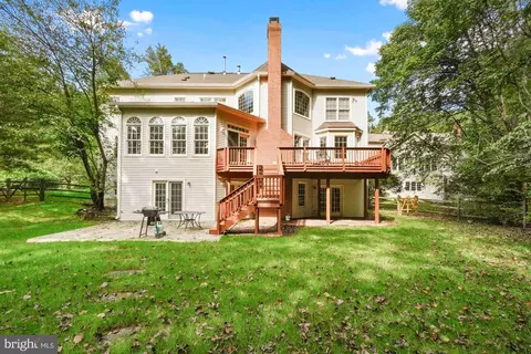 Exterior - 19328 Cissel Manor Dr, Poolesville, MD 20837 photo 6 of 13
