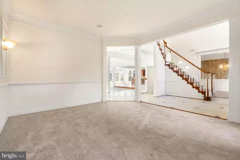Living - 19328 Cissel Manor Dr, Poolesville, MD 20837 photo 8 of 8