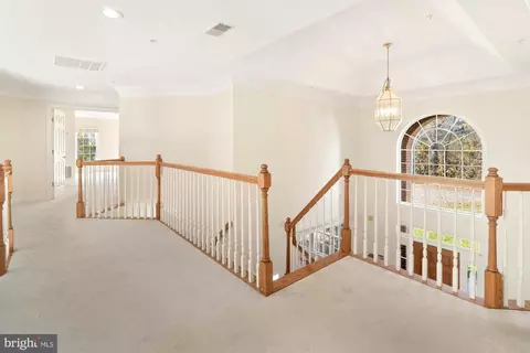 Entry Way - 19328 Cissel Manor Dr, Poolesville, MD 20837 photo 5 of 7