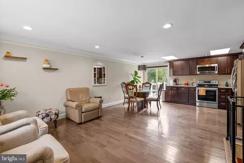 7322 Brenish Dr, Gaithersburg, MD 20879