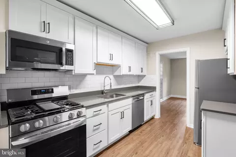 Kitchen - 3005 Collins Ave, Silver Spring, MD 20902 photo 2 of 2