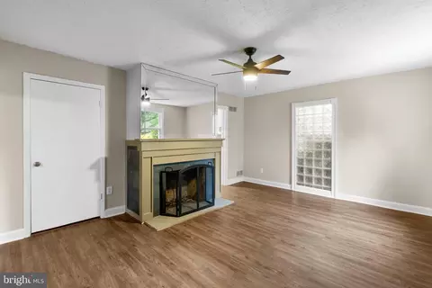 Living - 3005 Collins Ave, Silver Spring, MD 20902 photo 1 of 3