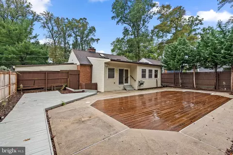Exterior - 3005 Collins Ave, Silver Spring, MD 20902 photo 2 of 3