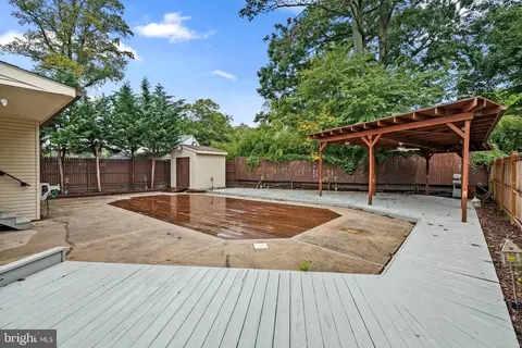 Exterior - 3005 Collins Ave, Silver Spring, MD 20902 photo 3 of 3