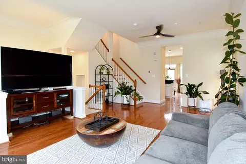 529 Cedar Spring St, Gaithersburg, MD 20877 photo 12