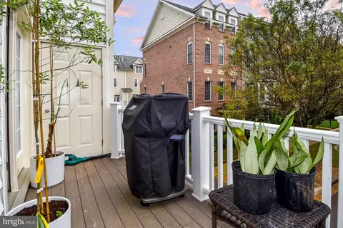 529 Cedar Spring St, Gaithersburg, MD 20877 photo 18